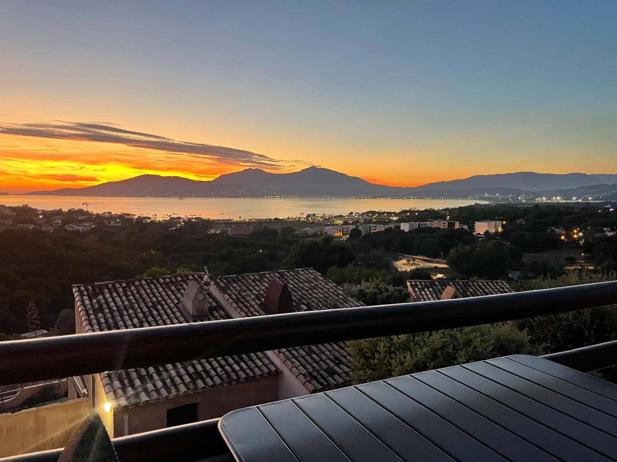 Studio Vue Mer A Porticcio Piscine Et Parking Екстер'єр фото